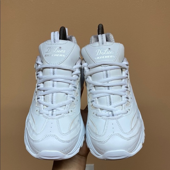 Skechers D’Lites White Cream Silver Sneakers - Picture 14 of 16